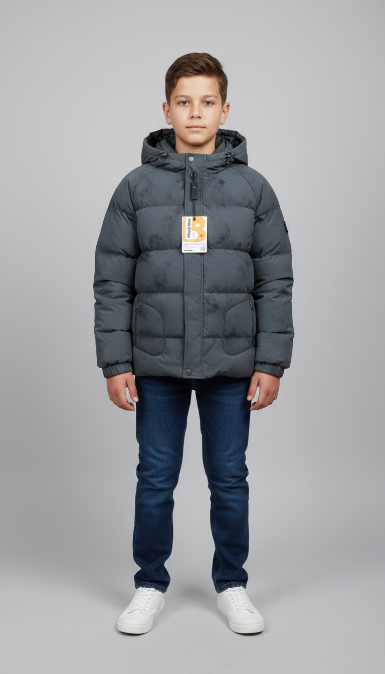 جاكيت بافر ولادي ووتر بروف رمادي رخامي بغطاء رأس، أحدث موديلات شتاء 2026 للأطفال.