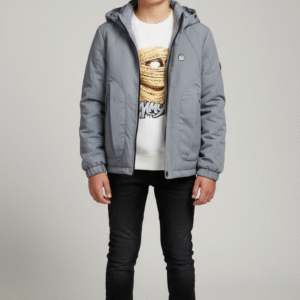 جاكيت شبابي رمادي ووتر بروف بقلنسوة وتيشيرت أبيض مطبوع مع بنطلون أسود - ملابس شتاء للأطفال والشباب.